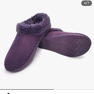 O’Foot slippers - Size L (9.5-10)